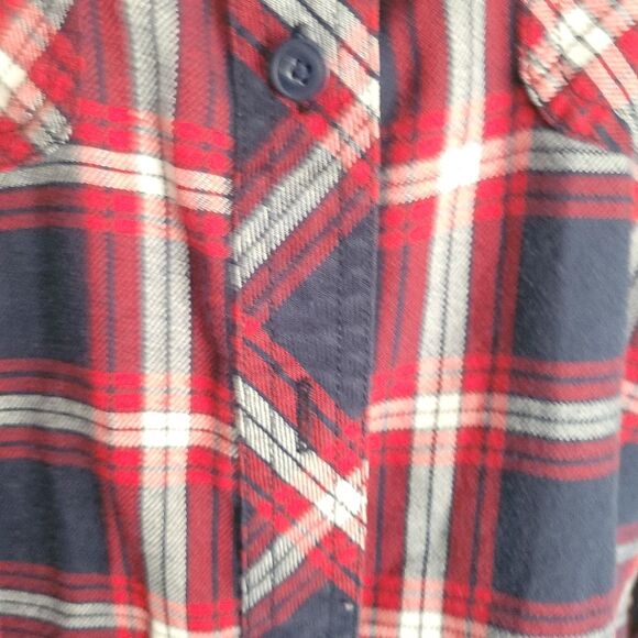 Duluth Trading Co Women's Crosscut Wicking Flannel Shirt Size Medium 31706 - Picture 14 of 15